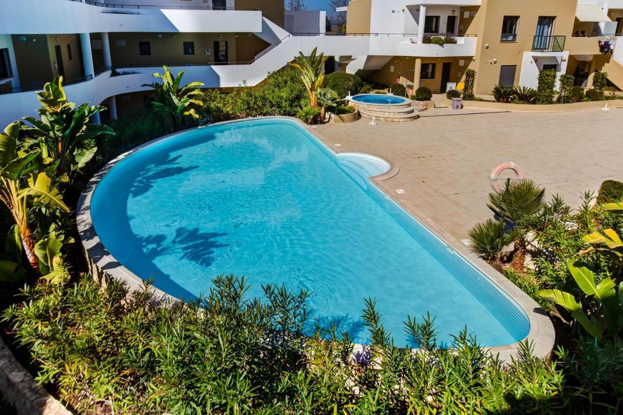 One Bedroom Apartment In Albur Village 2J อัลวอร์ ภายนอก รูปภาพ